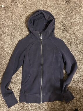 Full length full zip navy blue size four!